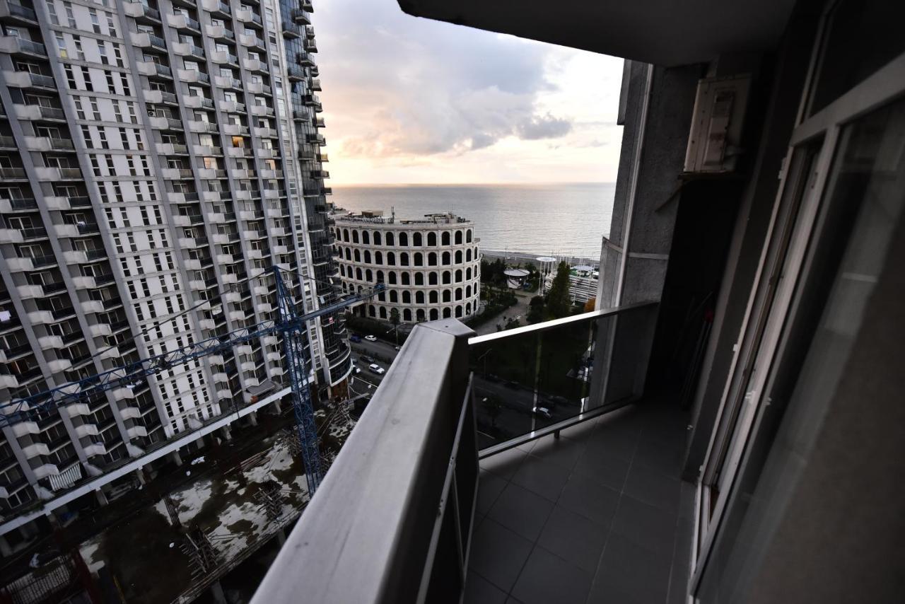 Апартаменты Welcome Orbi Batumi Sea View Экстерьер фото