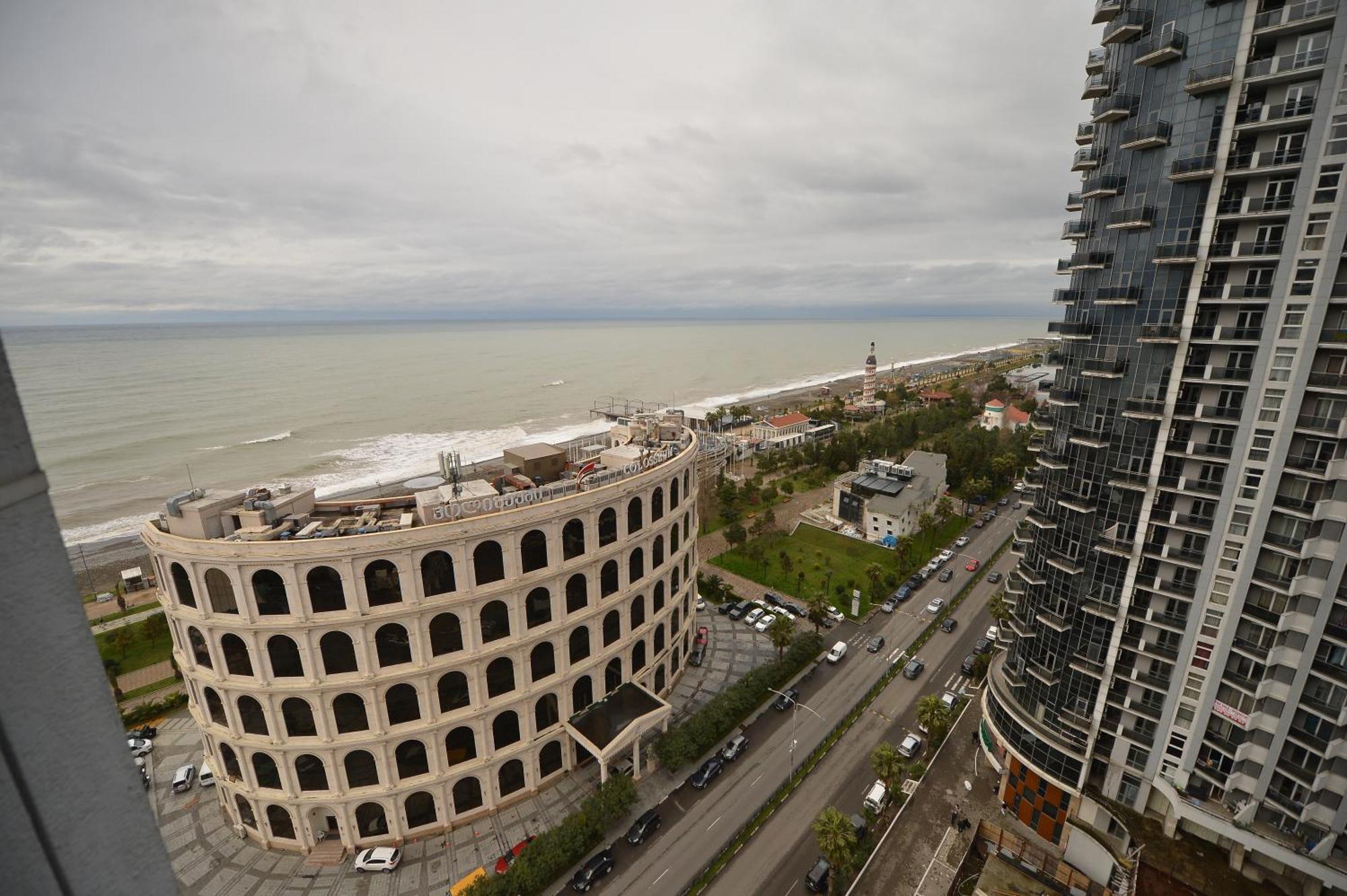Апартаменты Welcome Orbi Batumi Sea View Экстерьер фото