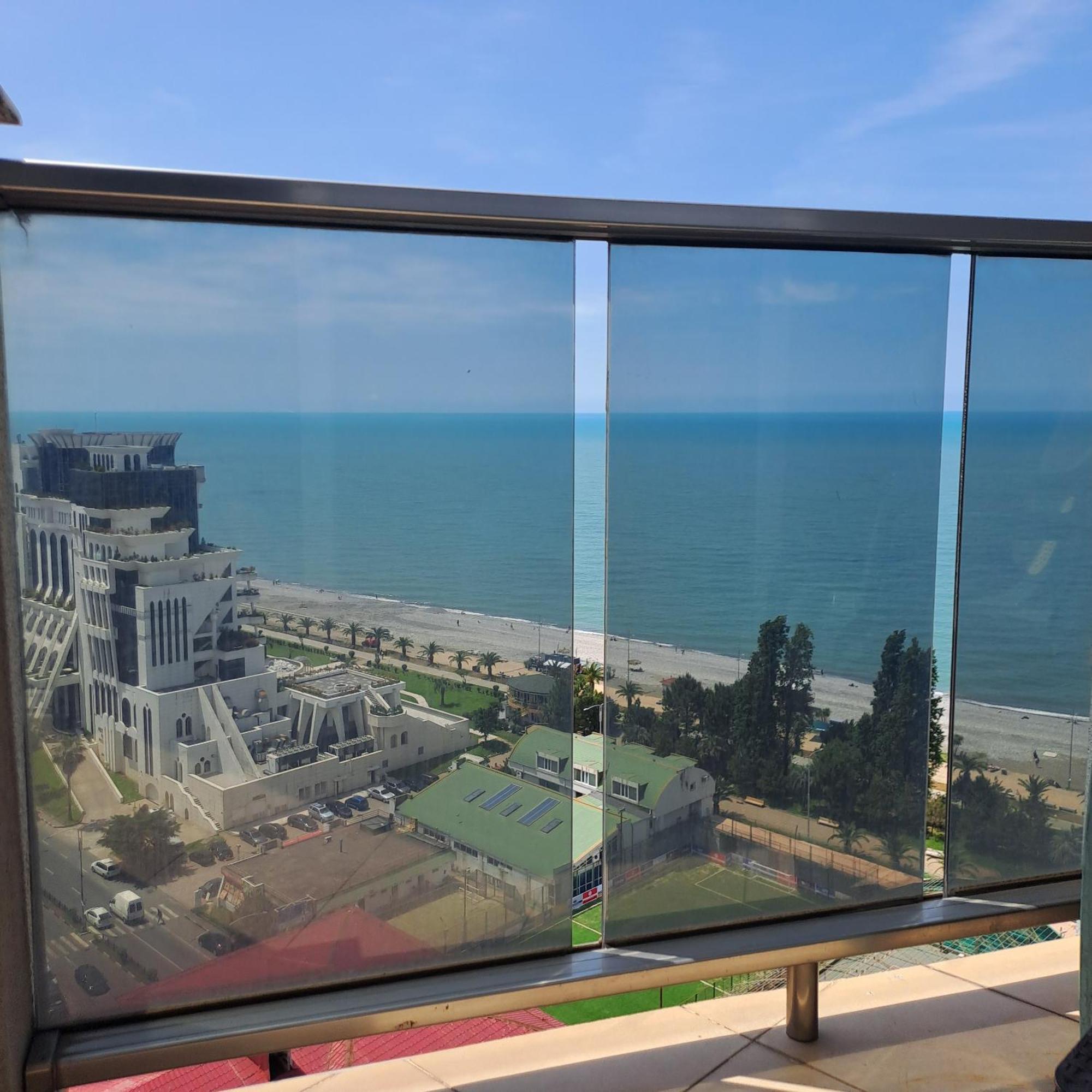 Апартаменты Welcome Orbi Batumi Sea View Экстерьер фото